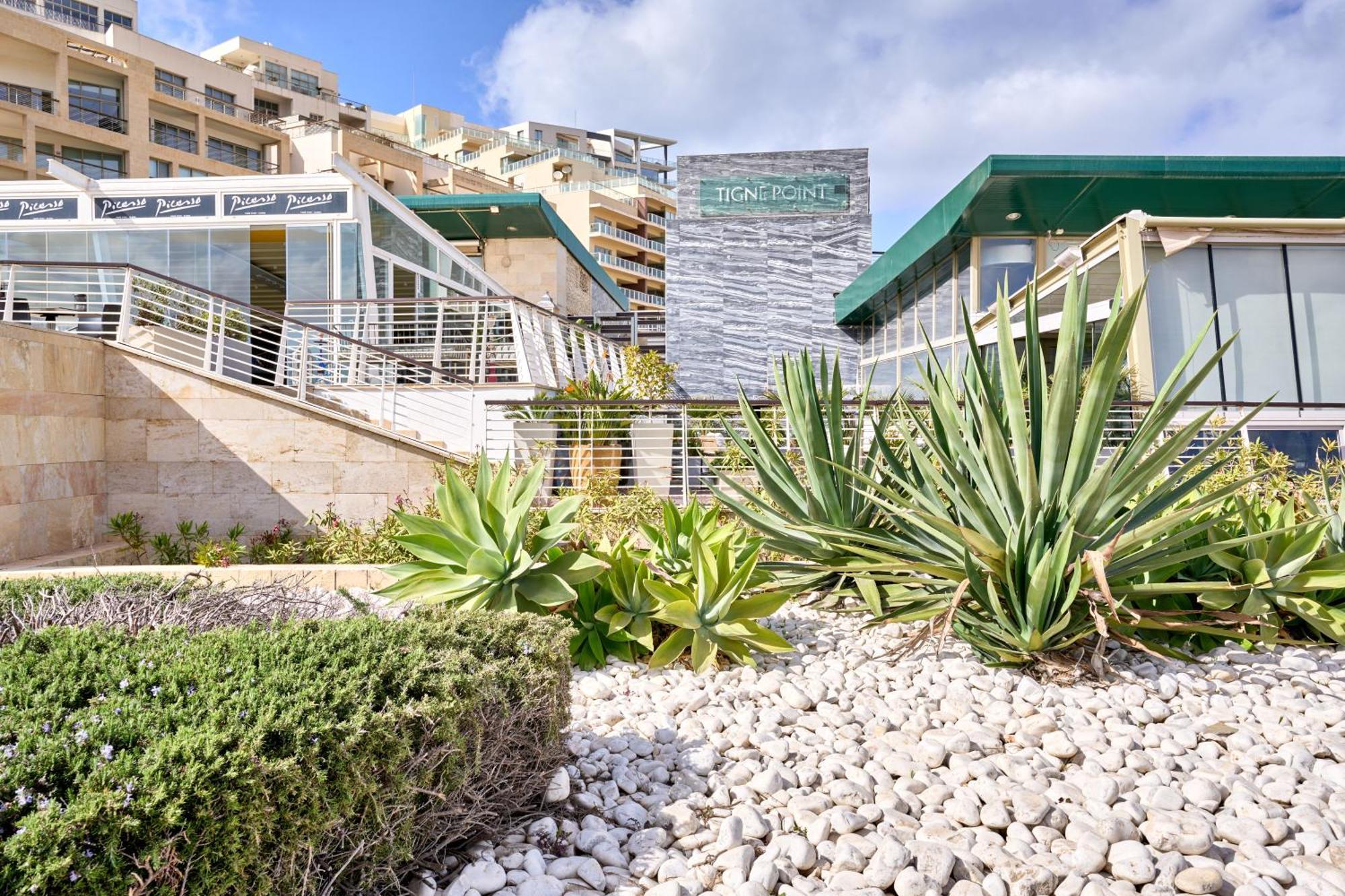 Stylish Apartment In Tigne Point Sliema Esterno foto