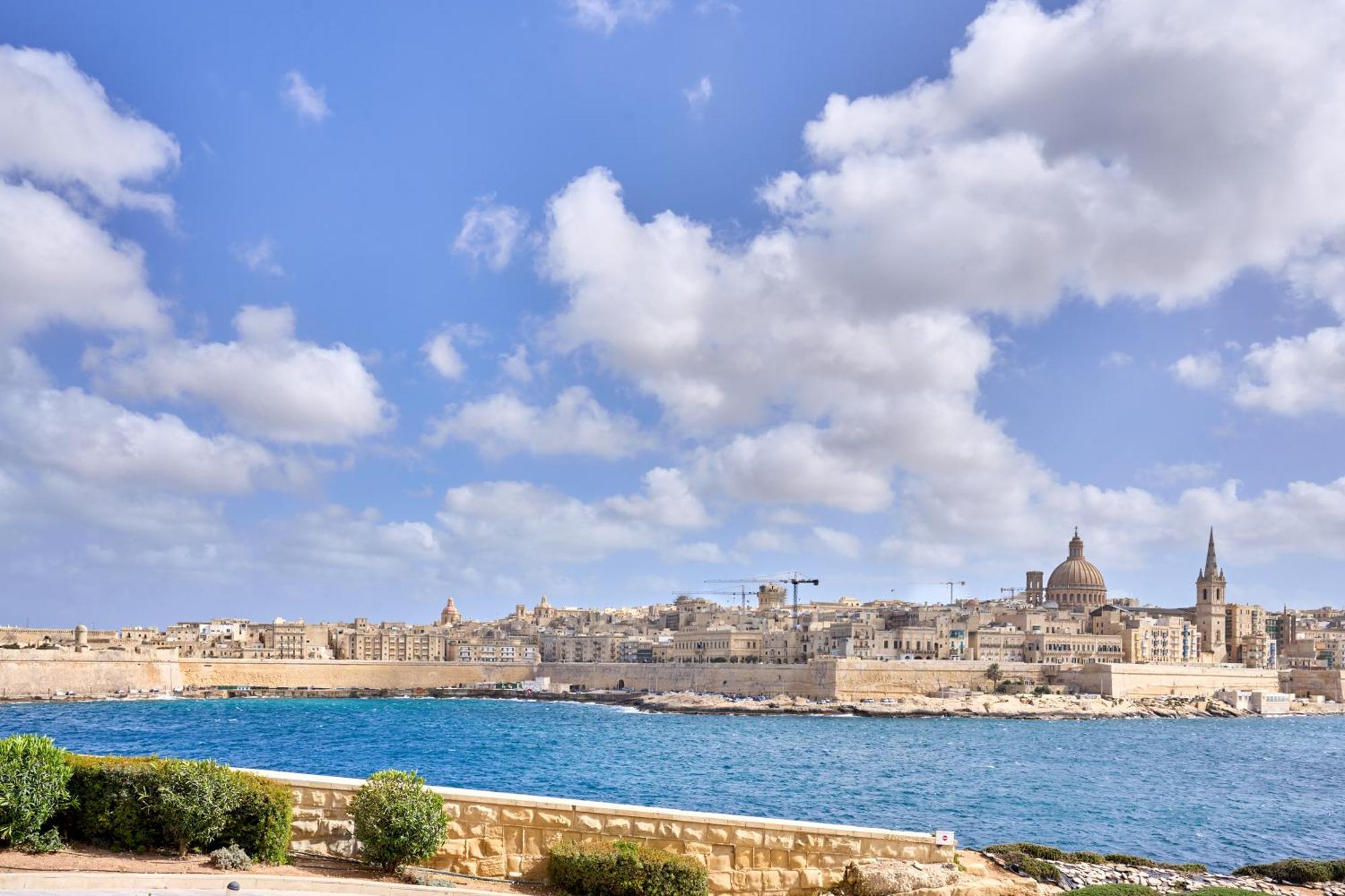 Stylish Apartment In Tigne Point Sliema Esterno foto