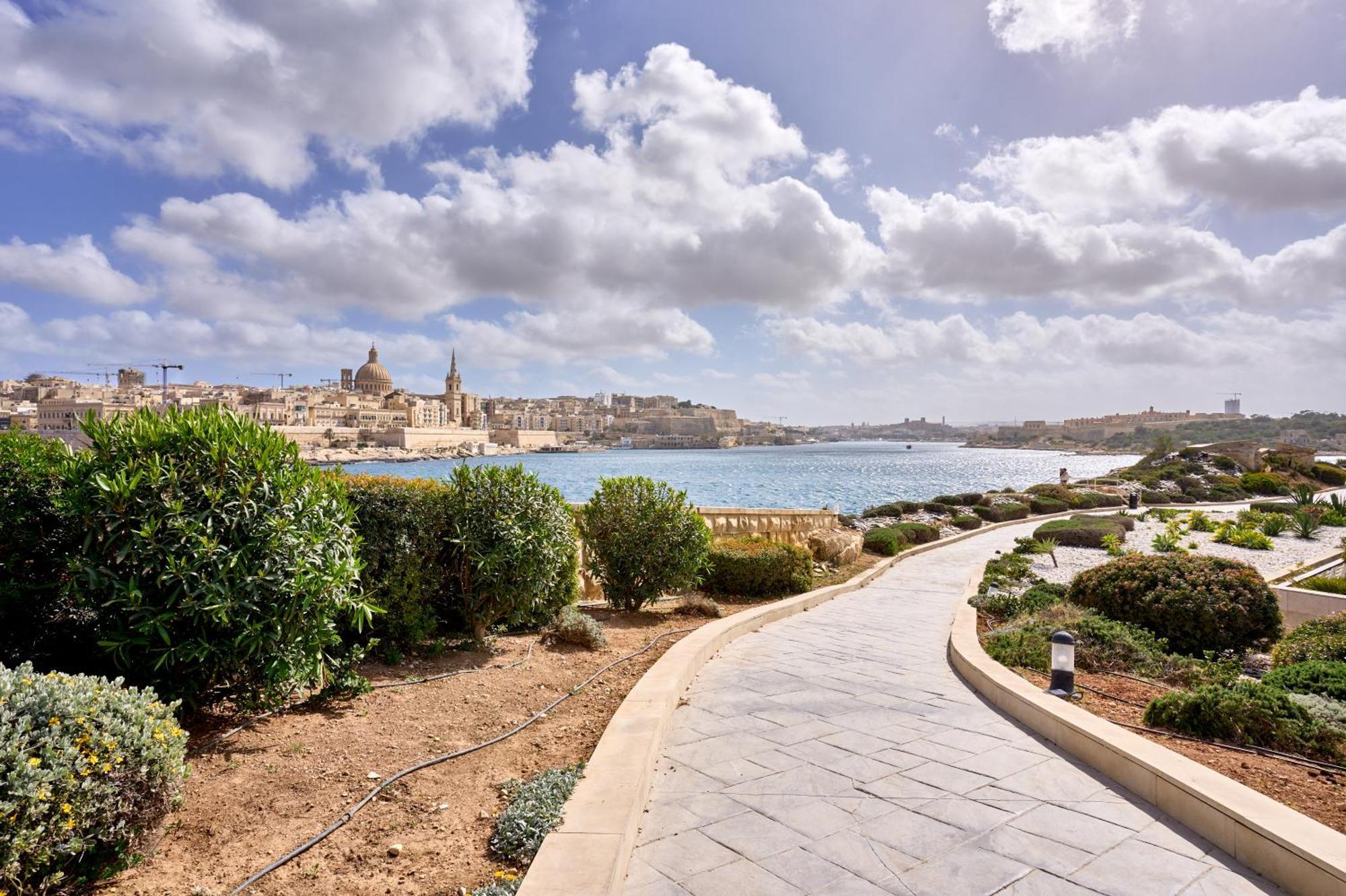 Stylish Apartment In Tigne Point Sliema Esterno foto